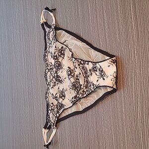 Victoria Secret panty Size L nwt